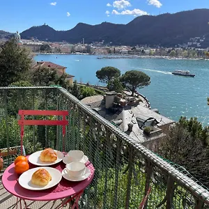 https://lake-front-view-on-viale-geno.it-lombardy.com